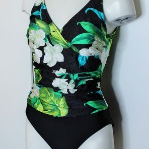 Shape Detector Green Floral Wrap 1 Pc Swim Suit 6